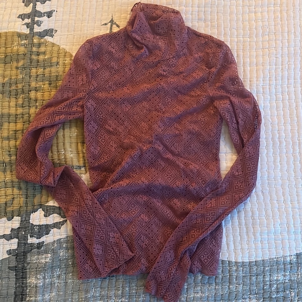 Free people size S - pink lace top